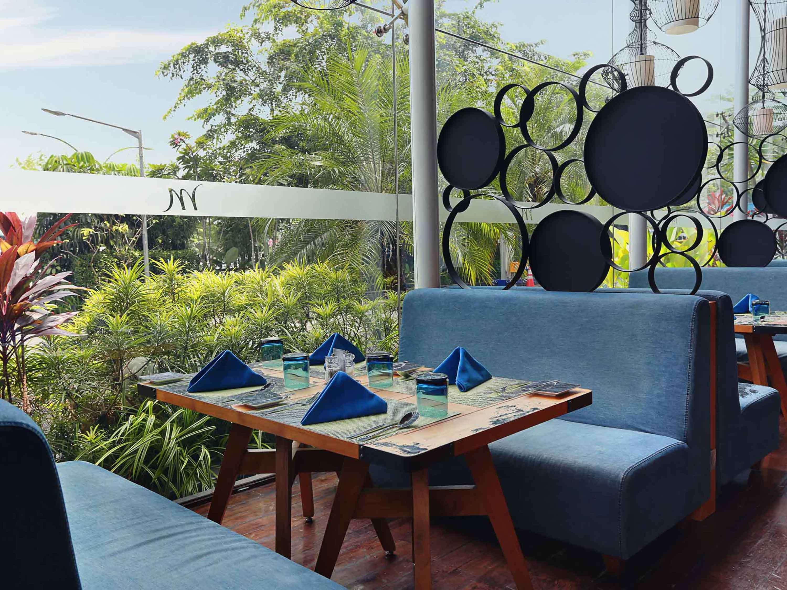 Mercure Jakarta Simatupang Exterior photo